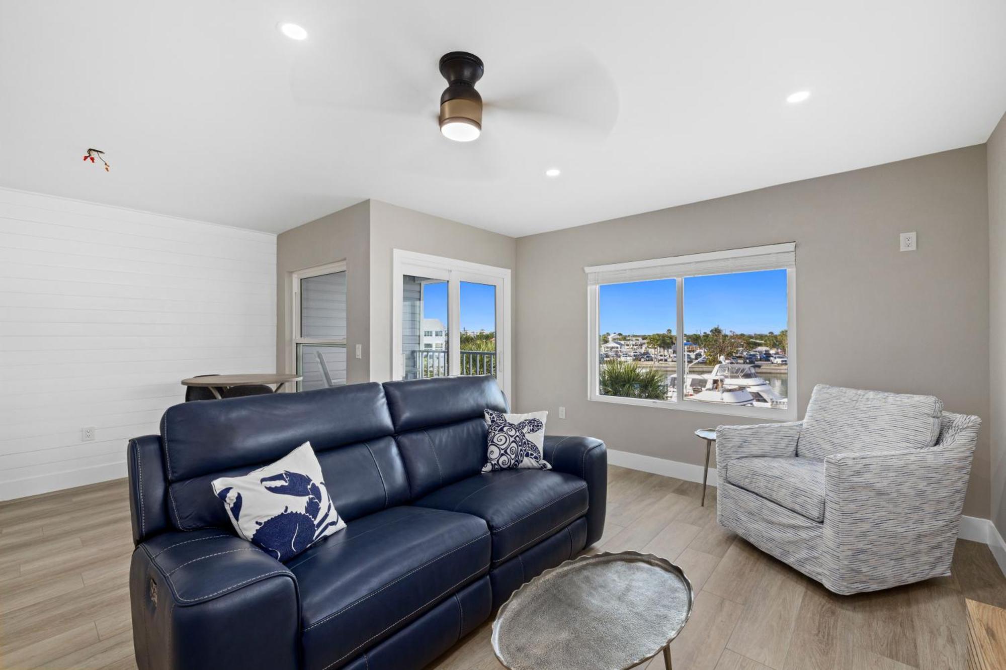 Chadwick Cove Marina Aparthotel Englewood Bagian luar foto
