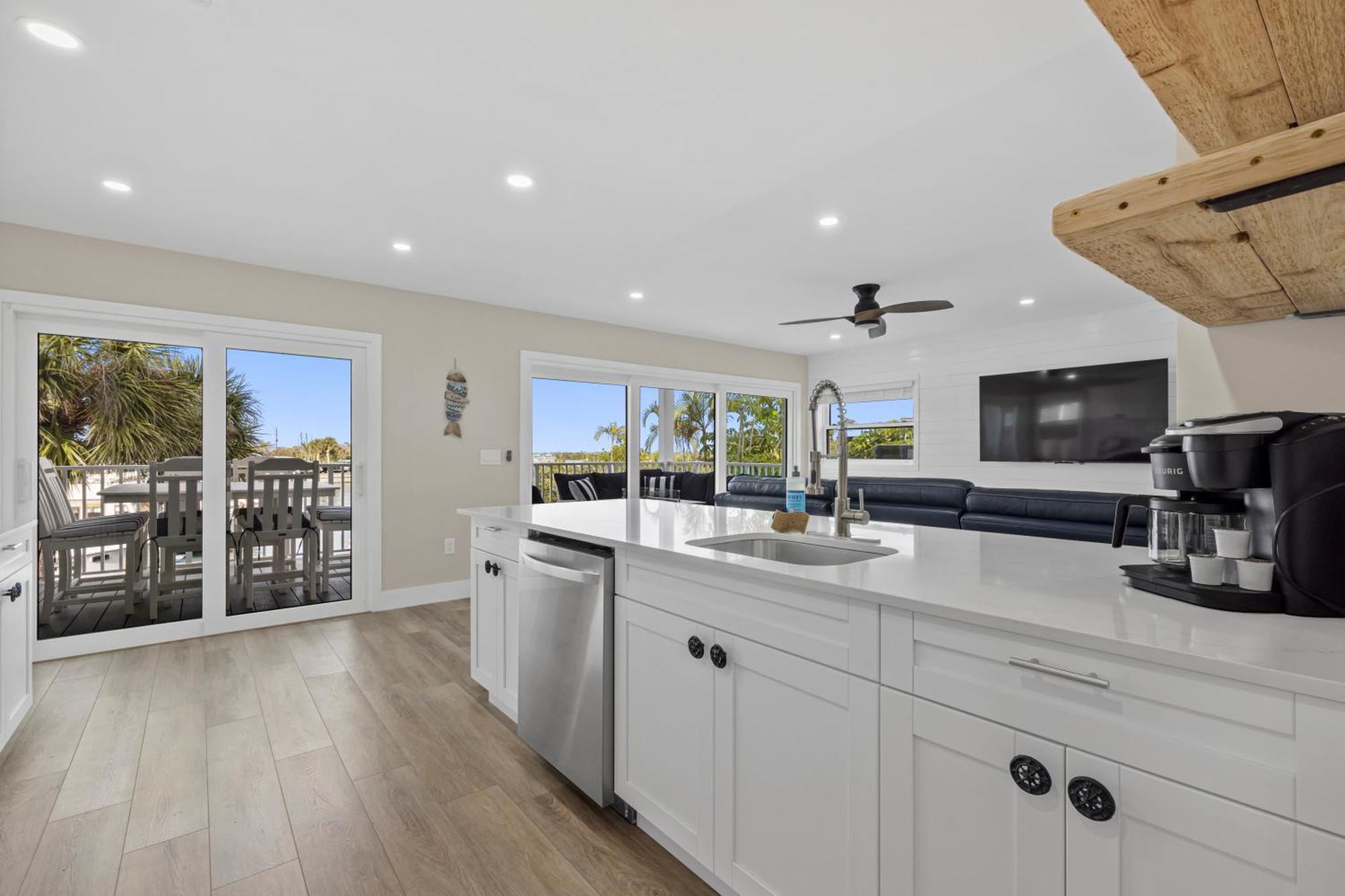 Chadwick Cove Marina Aparthotel Englewood Bagian luar foto