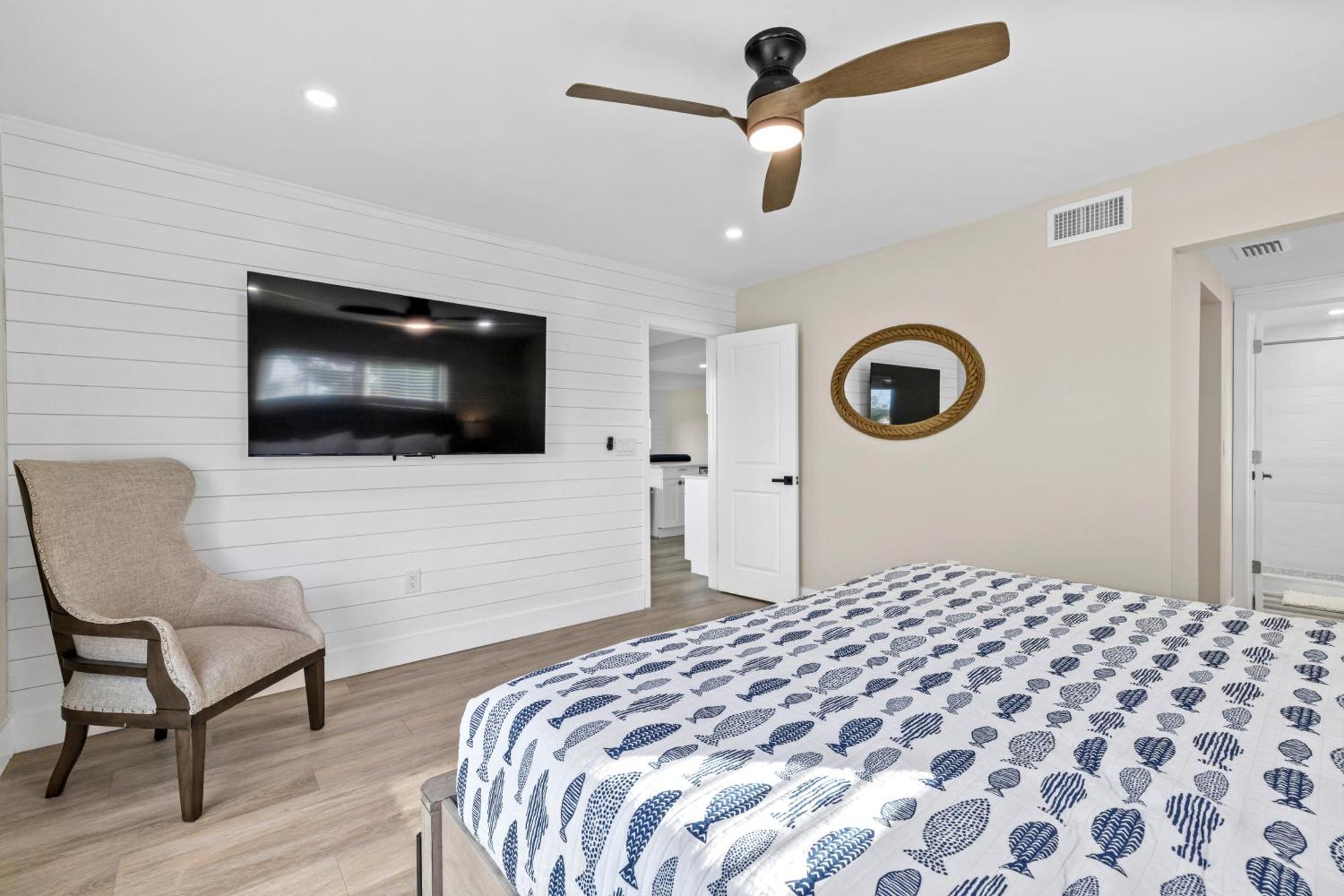 Chadwick Cove Marina Aparthotel Englewood Bagian luar foto