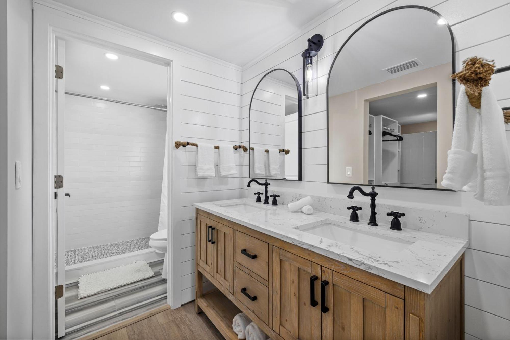 Chadwick Cove Marina Aparthotel Englewood Bagian luar foto