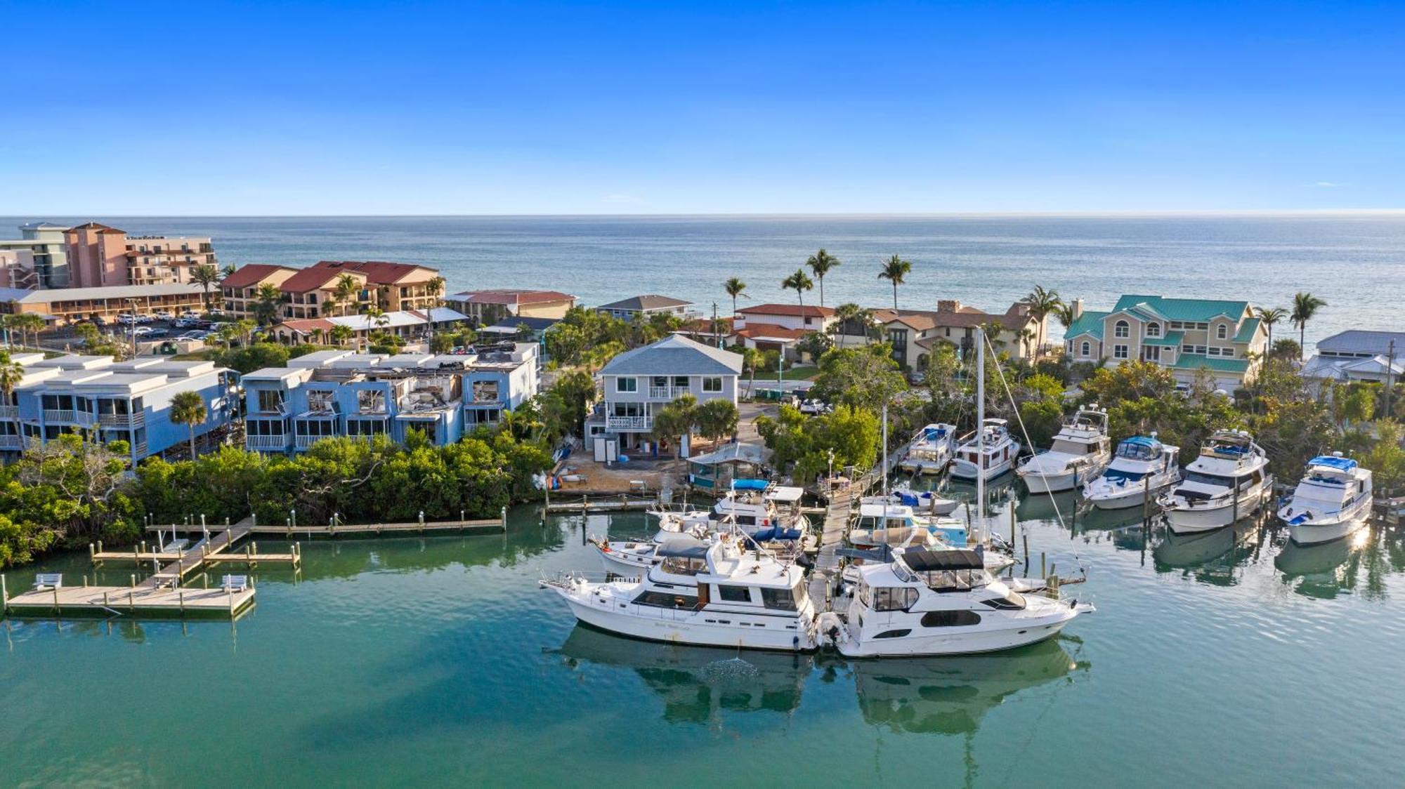 Chadwick Cove Marina Aparthotel Englewood Bagian luar foto